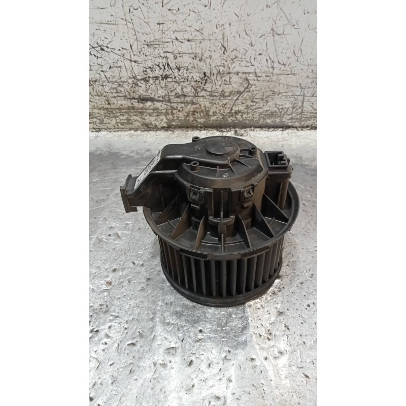 Recambio de motor calefaccion para ford fiesta (ccn) 1.25 16v cat referencia OEM IAM 0130115551 VP8E2H18456AB 