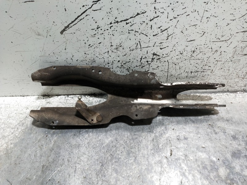 Recambio de brazo suspension inferior trasero izquierdo para mercedes clase cl (w215) coupe 600 (215.378) referencia OEM IAM A22