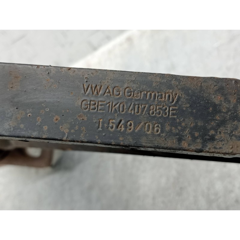 Recambio de brazo suspension inferior delantero derecho para volkswagen caddy ka/kb (2k) kombi referencia OEM IAM 1K0407853E  