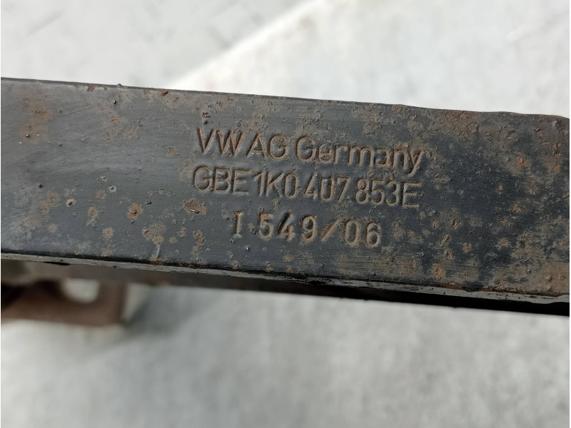 Recambio de brazo suspension inferior delantero derecho para volkswagen caddy ka/kb (2k) kombi referencia OEM IAM 1K0407853E  