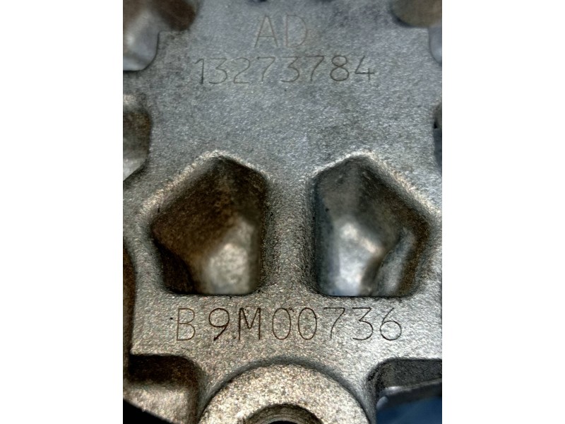 Recambio de bomba direccion para opel insignia berlina cosmo referencia OEM IAM 13273784  