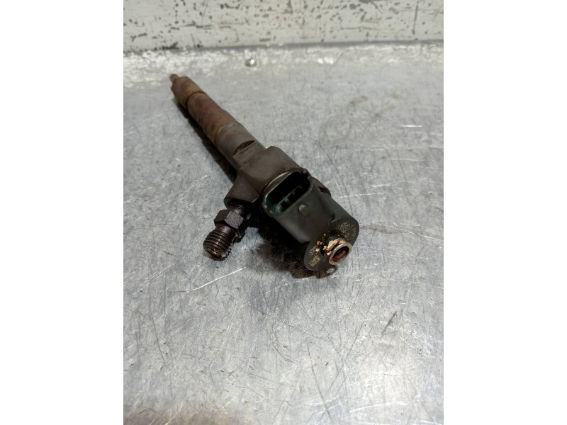Recambio de inyector para opel insignia berlina cosmo referencia OEM IAM 0445110327  