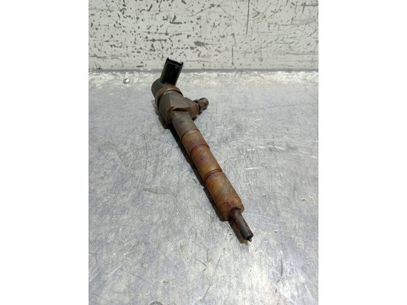 Recambio de inyector para opel insignia berlina cosmo referencia OEM IAM 0445110327  