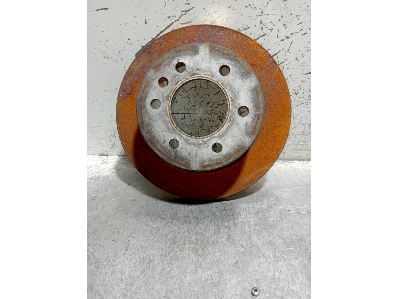 Recambio de disco freno trasero para mercedes sprinter 02.00  caja cerrada referencia OEM IAM   