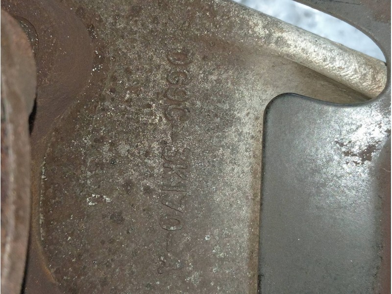 Recambio de mangueta delantera derecha para ford mondeo lim. 1.5 ecoboost cat referencia OEM IAM DG9C3K170A  