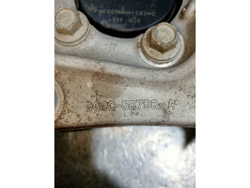 Recambio de mangueta trasera derecha para ford mondeo lim. 1.5 ecoboost cat referencia OEM IAM DG9C5B758A  