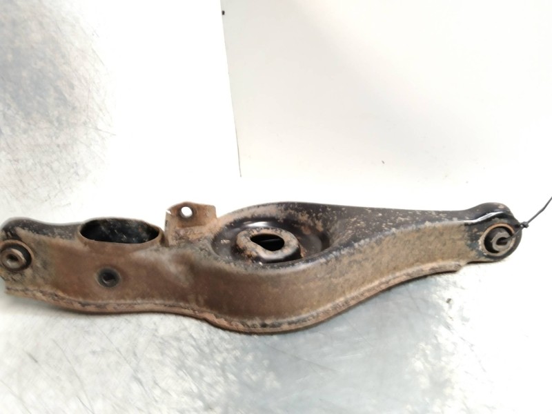Recambio de brazo suspension inferior trasero derecho para mitsubishi outlander (cw0) 2.0 di-d cat referencia OEM IAM   
