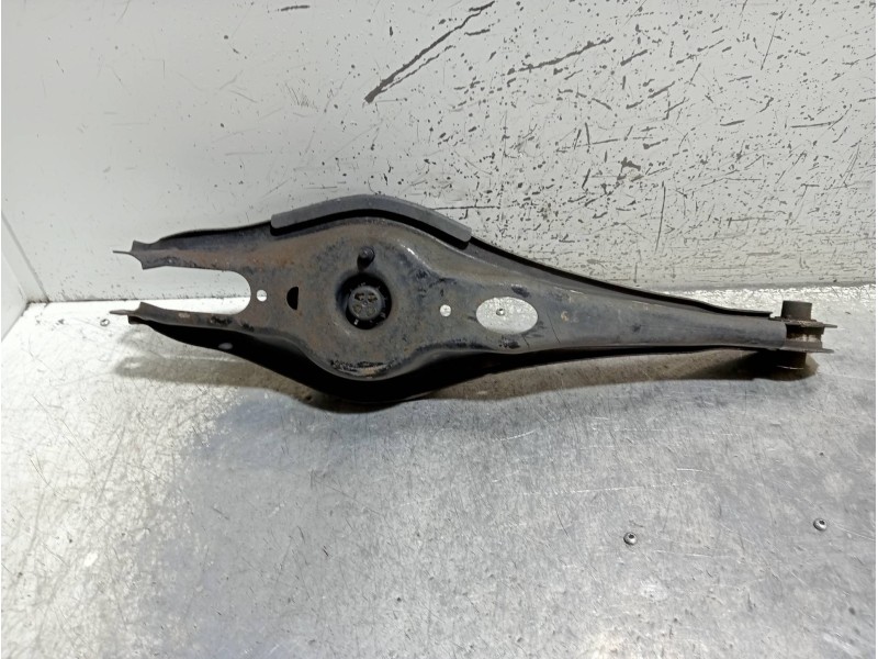 Recambio de brazo suspension inferior trasero derecho para audi a3 (8vk) basic referencia OEM IAM 5Q0505311D  