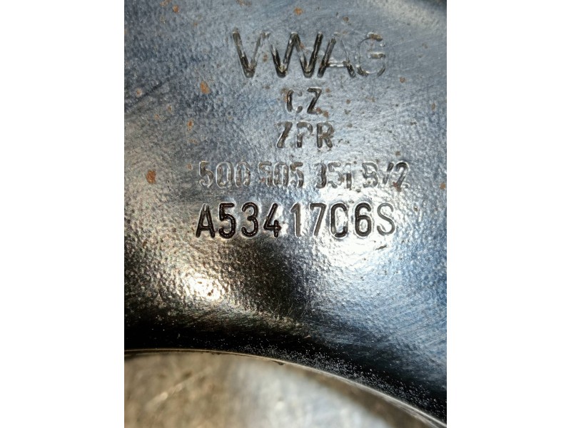 Recambio de brazo suspension superior trasero izquierdo para audi a3 (8vk) basic referencia OEM IAM 5Q0505351B  