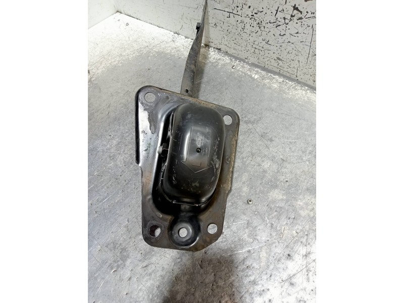 Recambio de brazo suspension superior trasero izquierdo para audi a3 (8vk) basic referencia OEM IAM 5Q0505225C  