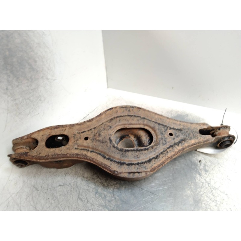 Recambio de brazo suspension inferior trasero izquierdo para mitsubishi outlander (cw0) 2.0 di-d cat referencia OEM IAM   