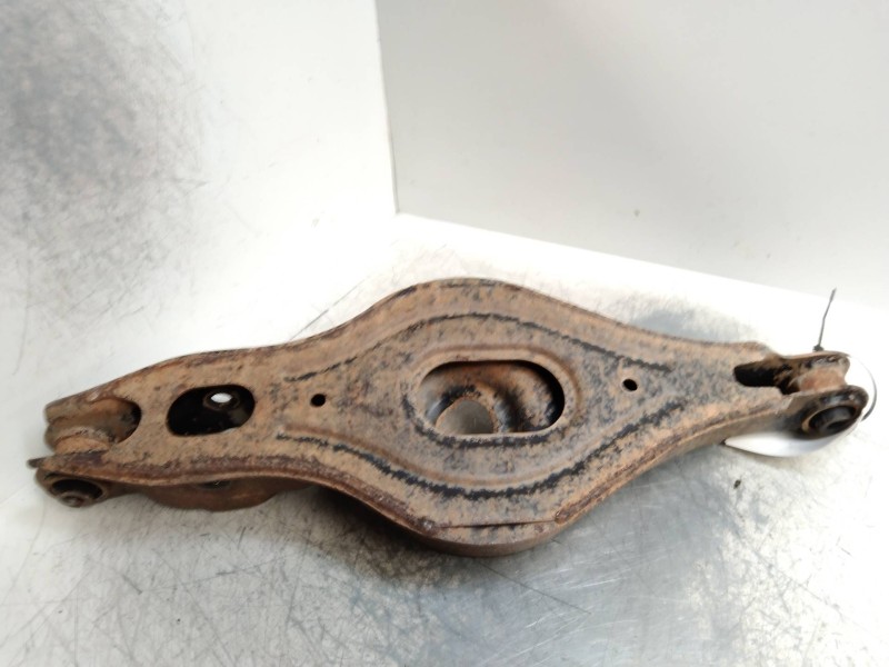 Recambio de brazo suspension inferior trasero izquierdo para mitsubishi outlander (cw0) 2.0 di-d cat referencia OEM IAM   
