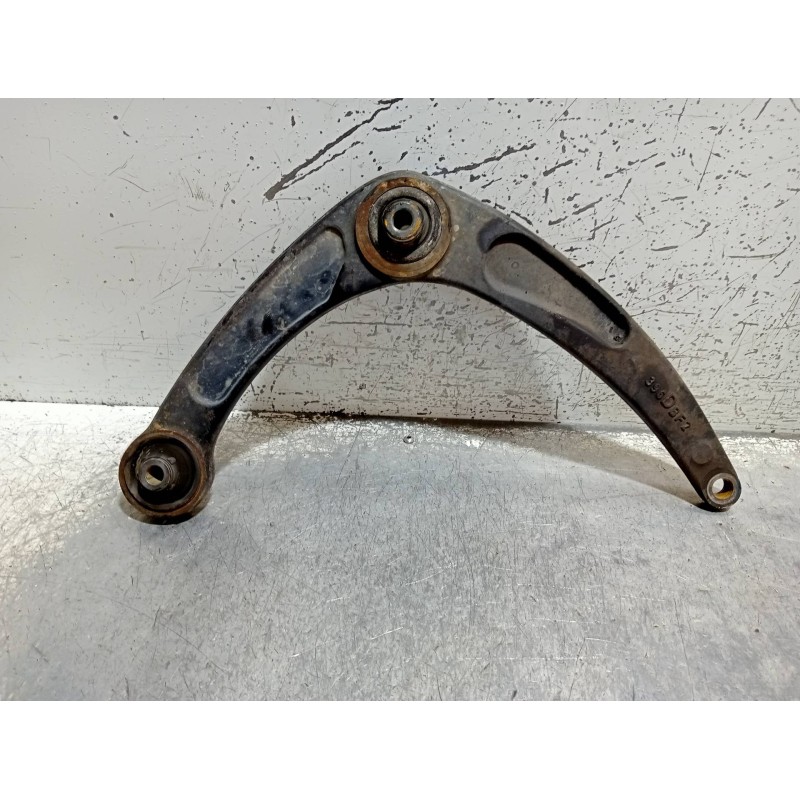 Recambio de brazo suspension inferior delantero derecho para peugeot 307 break / sw (s1) break xr referencia OEM IAM   