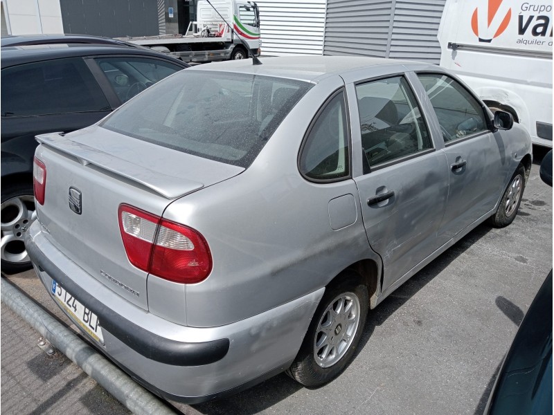 seat cordoba berlina (6k2) del año 2001