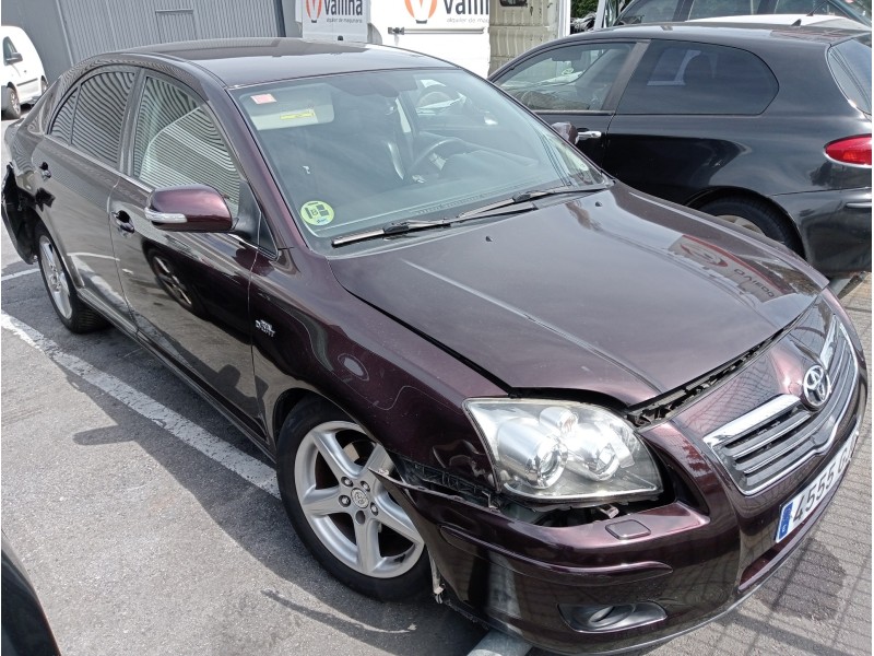 toyota avensis berlina (t25) del año 2008
