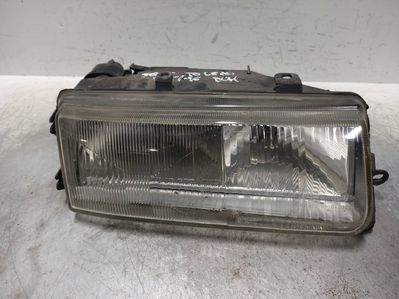 Recambio de faro derecho para seat toledo (1l) 1.9 diesel (1y) referencia OEM IAM   