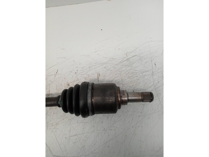 Recambio de transmision delantera derecha para lancia lancia y 1.4 ls referencia OEM IAM   