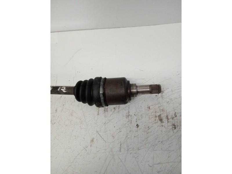 Recambio de transmision delantera izquierda para lancia lancia y 1.4 ls referencia OEM IAM   