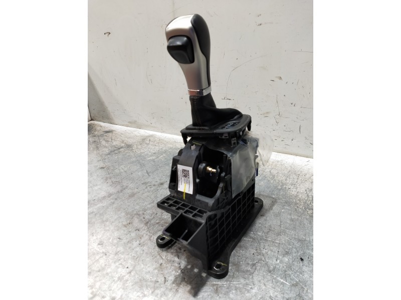Recambio de palanca cambio para jeep compass ii 1.4 m-air cat referencia OEM IAM 00609288240 P5VM06LT5AI 