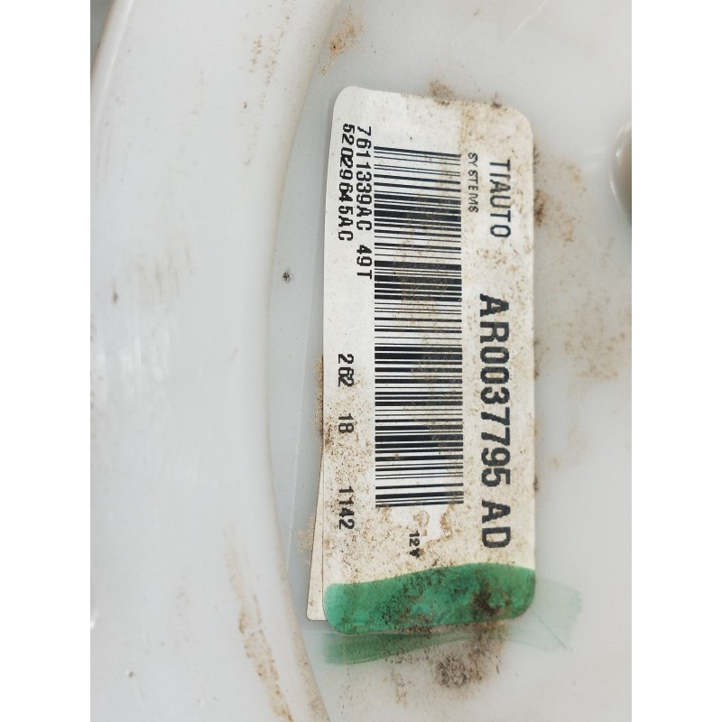 Recambio de bomba combustible para jeep compass ii 1.4 m-air cat referencia OEM IAM AR0037795AD 7611339AC 52029645AC