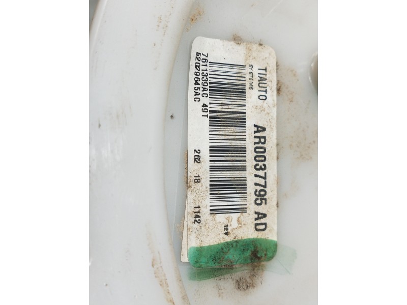 Recambio de bomba combustible para jeep compass ii 1.4 m-air cat referencia OEM IAM AR0037795AD 7611339AC 52029645AC