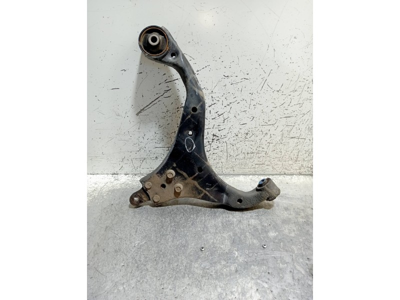 Recambio de brazo suspension inferior delantero izquierdo para kia sportage ex referencia OEM IAM   