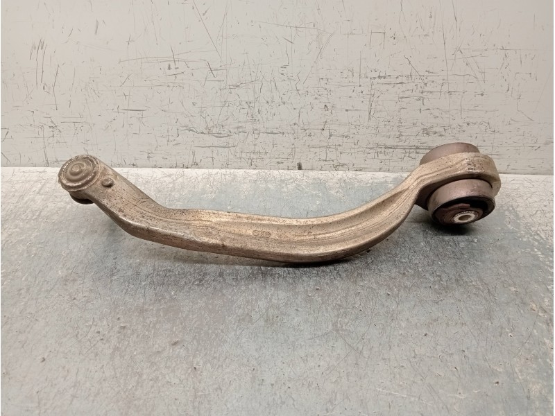 Recambio de brazo suspension inferior delantero izquierdo para audi a4 avant (8e) 1.8 t quattro referencia OEM IAM   