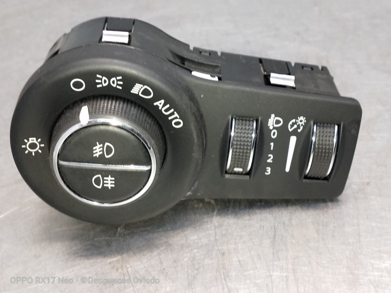 Recambio de mando luces para jeep compass ii 1.4 m-air cat referencia OEM IAM P6BT87LXHAC1489 120021524 INTERRUPTOR