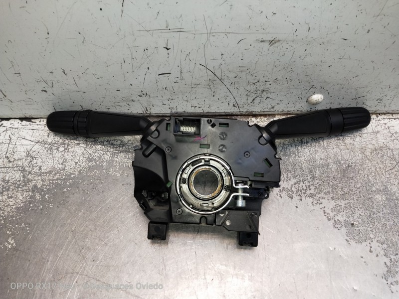 Recambio de mando luces para jeep compass ii 1.4 m-air cat referencia OEM IAM 6UE06LXHAA 28634543 