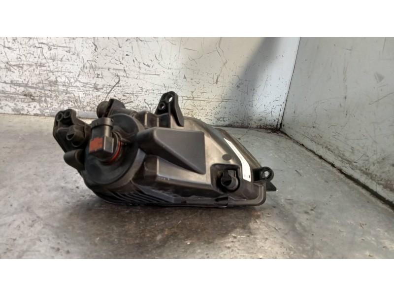 Recambio de faro antiniebla derecho para seat toledo (kg3) style referencia OEM IAM 6J9941702A 1NE01107702 