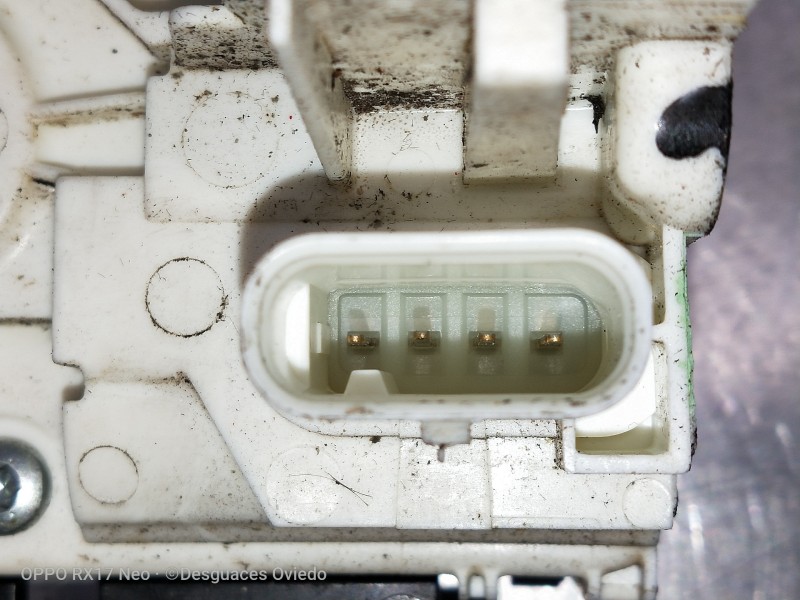 Recambio de motor cierre centralizado trasero izquierdo para jeep compass ii 1.4 m-air cat referencia OEM IAM P04589915AEB  5P