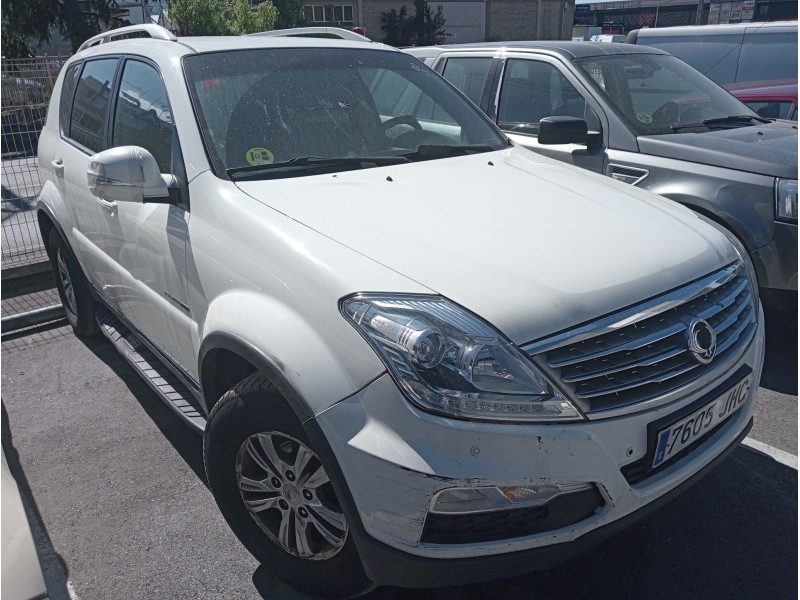 ssangyong rexton w del año 2015