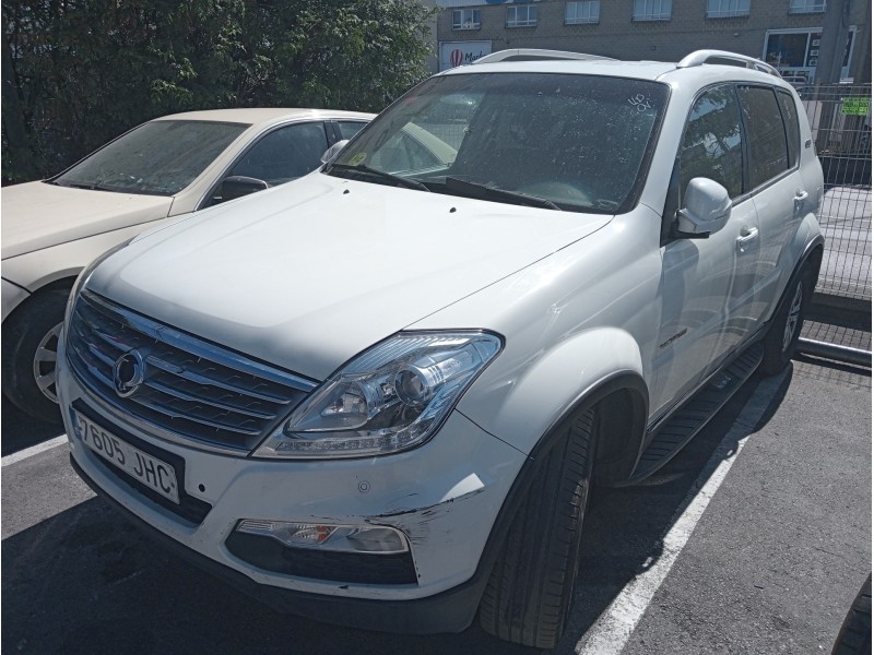 ssangyong rexton w del año 2015