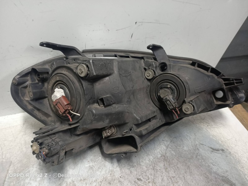 Recambio de faro izquierdo para toyota avensis verso (m20) 2.0 turbodiesel cat referencia OEM IAM   