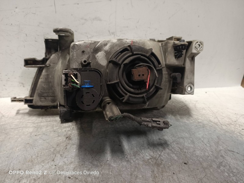 Recambio de faro derecho para toyota carina (t19) 1.6 xl (4-ptas.) referencia OEM IAM   