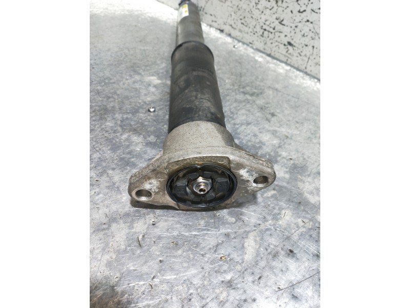 Recambio de amortiguador trasero derecho para mercedes clase glc (w253) glc 220 d 4matic referencia OEM IAM A2533201001  