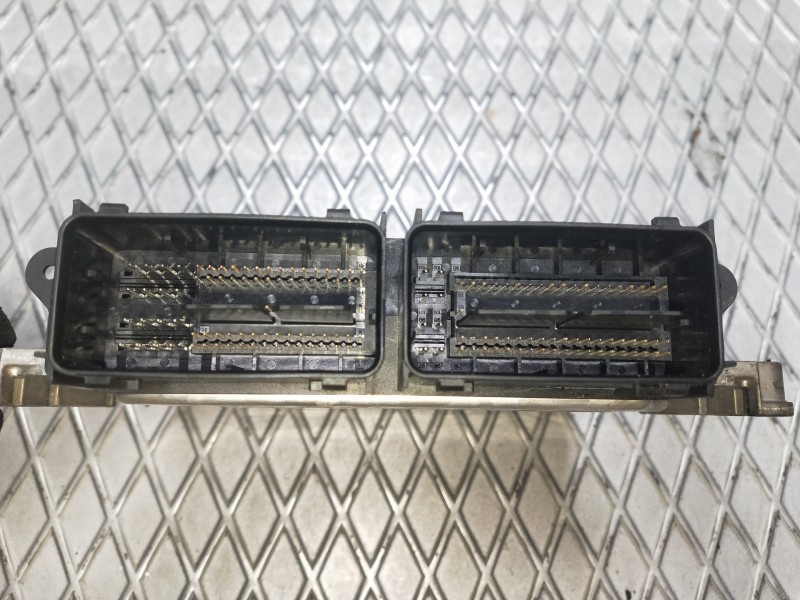 Recambio de centralita motor uce para ford focus lim. st-line referencia OEM IAM 0281034380 H1F112A650BE F1F112B684ZA