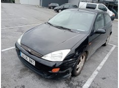 ford focus berlina (cak) del año 2001