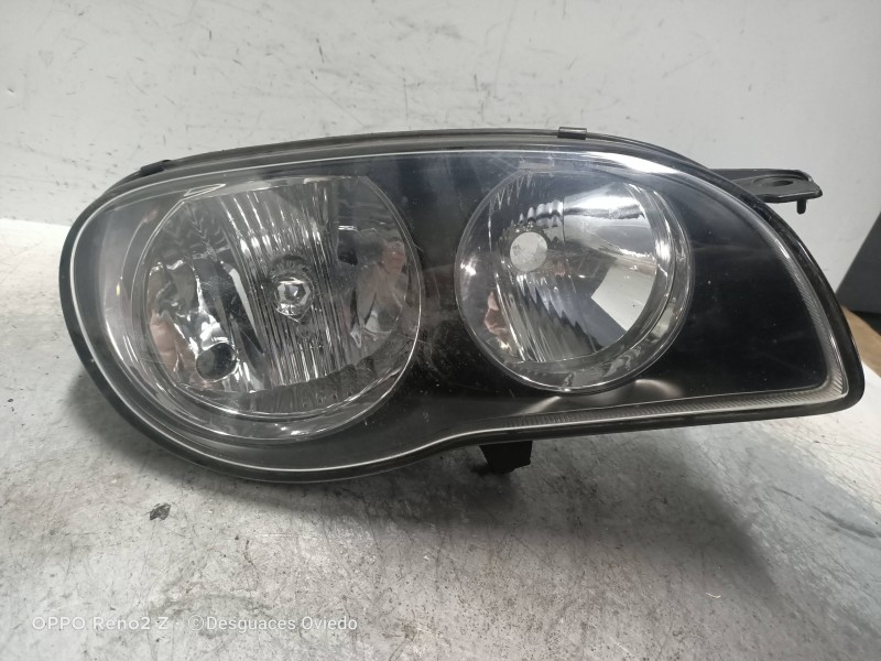 Recambio de faro derecho para toyota corolla (e11) 1.4 16v cat referencia OEM IAM    Recambio de faro derecho para toyota corolla (e11) 1.4 16v cat referencia OEM IAM