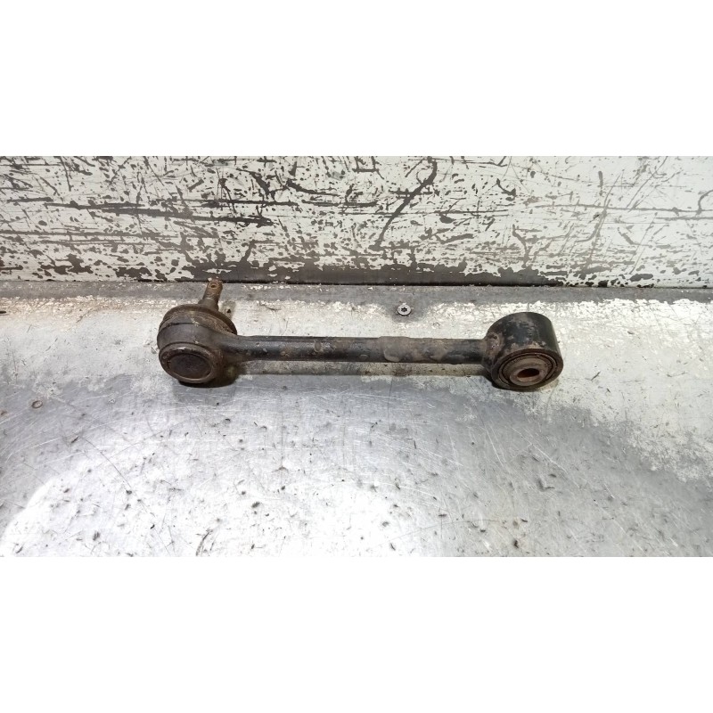 Recambio de brazo suspension superior trasero derecho para kia sportage drive 4x2 referencia OEM IAM   