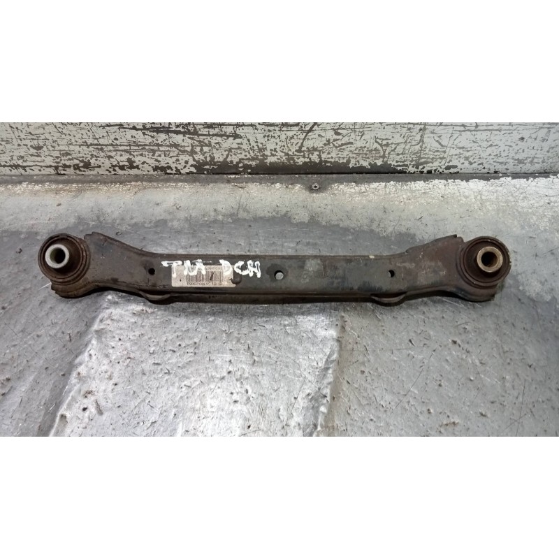 Recambio de brazo suspension superior trasero derecho para kia sportage drive 4x2 referencia OEM IAM   