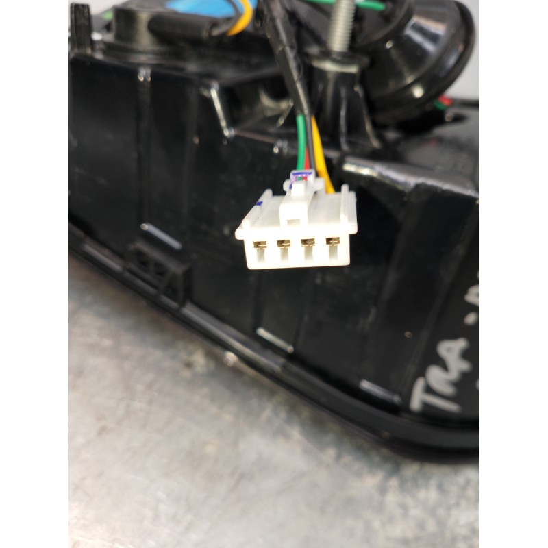 Recambio de piloto trasero derecho interior para mg rover mg zs 1.5 vti referencia OEM IAM 10571684  