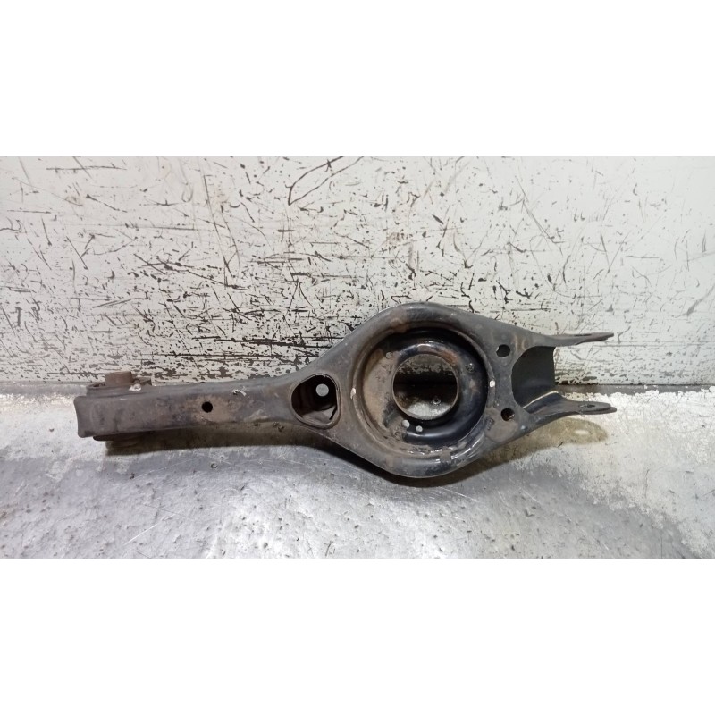 Recambio de brazo suspension inferior trasero izquierdo para kia sportage drive 4x2 referencia OEM IAM   