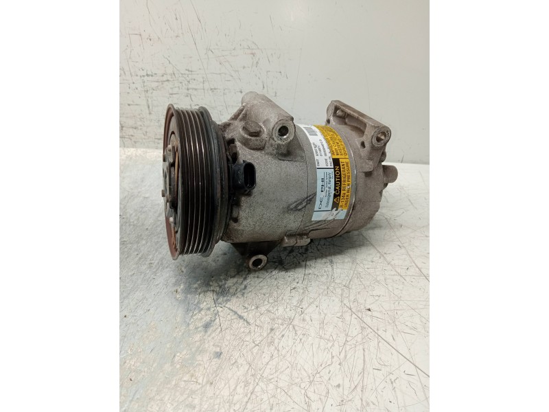 Recambio de compresor aire acondicionado para renault scenic ii confort dynamique referencia OEM IAM 8200316164 01140017 