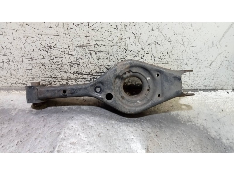 Recambio de brazo suspension inferior trasero izquierdo para kia sportage drive 4x2 referencia OEM IAM   