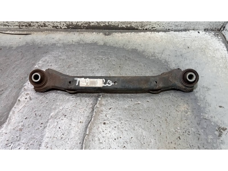 Recambio de brazo suspension superior trasero izquierdo para kia sportage drive 4x2 referencia OEM IAM   