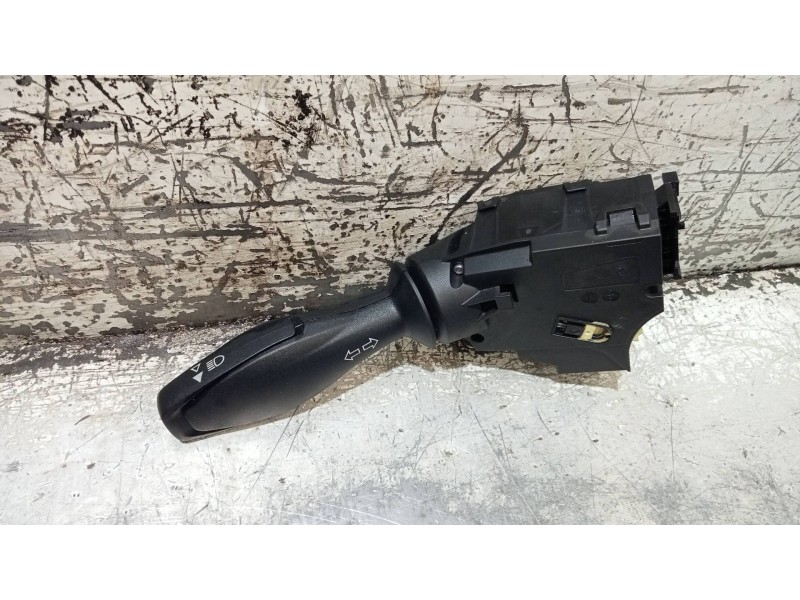 Recambio de mando luces para ford fiesta (ccn) 1.25 16v cat referencia OEM IAM 8A6T13335AD  