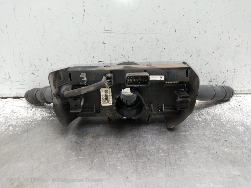 Recambio de mando luces para iveco daily caja cerrada (2006 =>) caja cerrada 29l... batalla 3000 referencia OEM IAM 69500207  