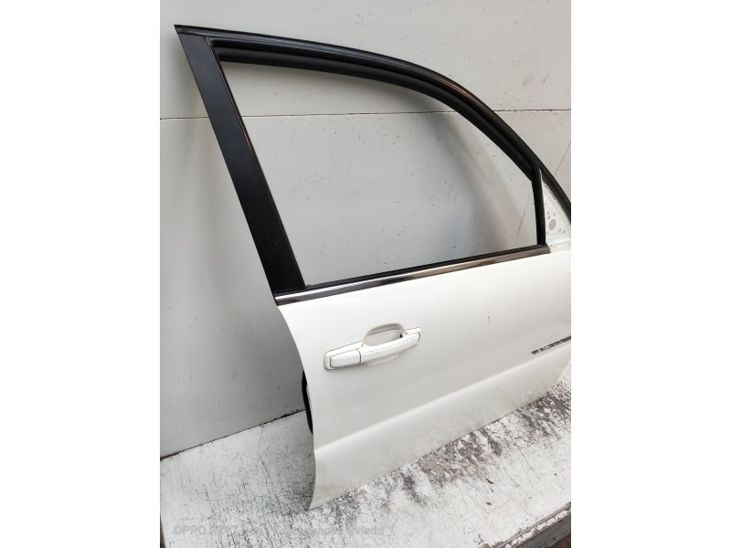 Recambio de puerta delantera derecha para ssangyong rexton w limited 4wd referencia OEM IAM   5P