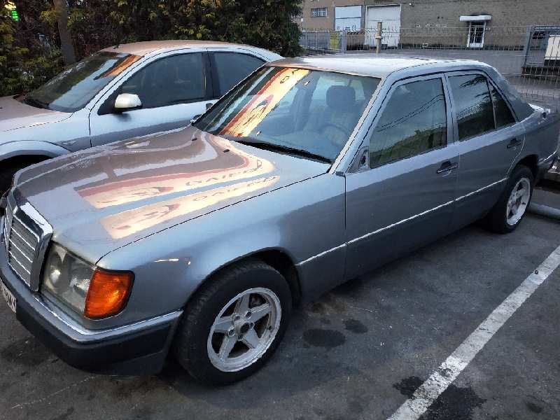 mercedes clase e (w124) berlina del año 2001